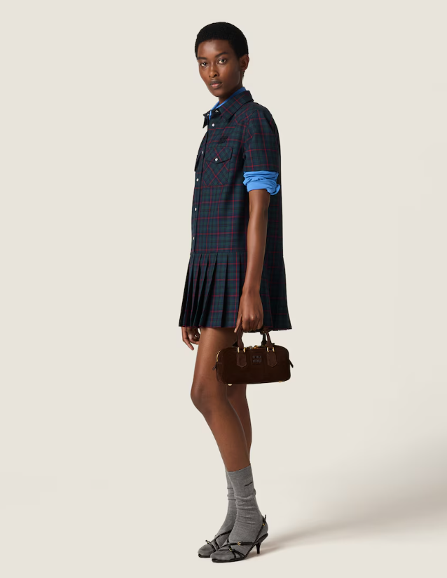 高仿MIUMIU包包 | A货缪缪包包 2025秋冬MIUMIU新款 深棕色 Arcadie填充绒面皮革手提包