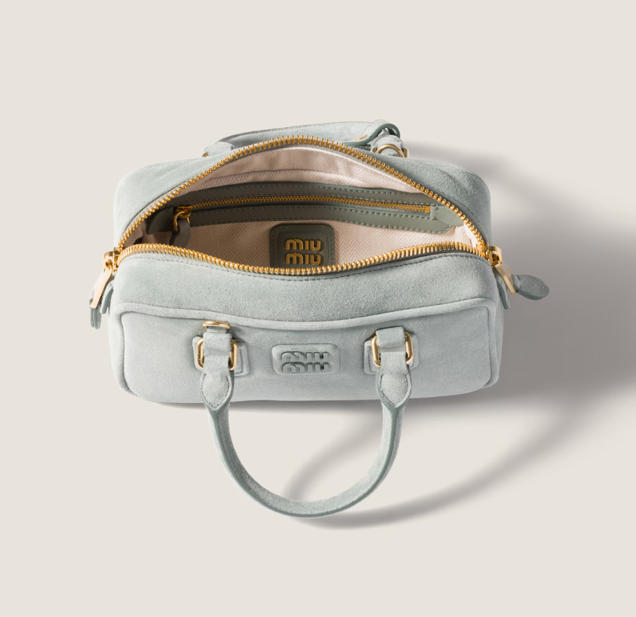 高仿MIUMIU包包 | A货缪缪包包 2025秋冬MIUMIU新款 粉蓝色 Arcadie填充绒面皮革手提包