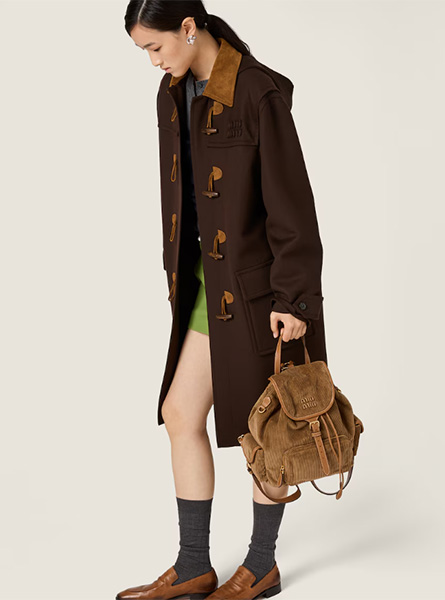 高仿MIUMIU包包 | A货缪缪包包 2025秋冬MIUMIU新款 肉桂色 灯芯绒背包