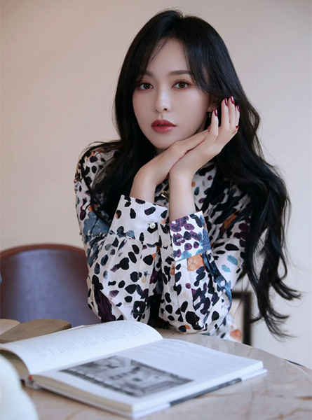 高仿FENDI包包 小号FENDI Spy Bag 唐嫣同款包包