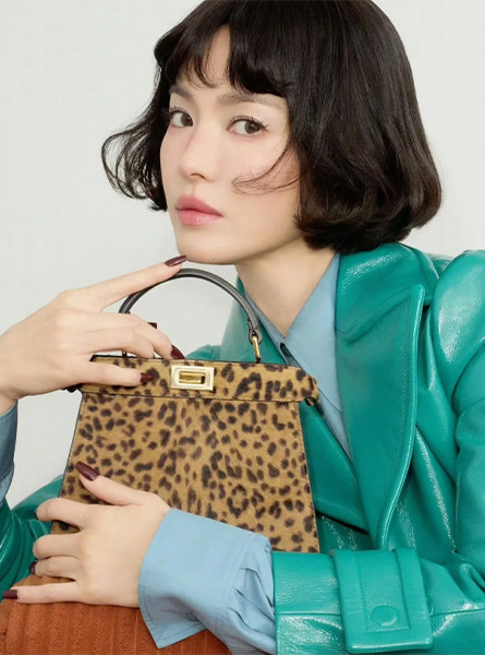 高仿FENDI包包 Peekaboo ISeeU Petite手袋 宋慧乔同款包包