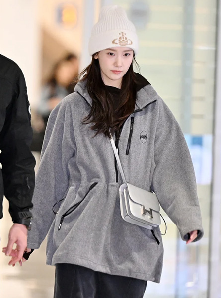 高仿爱马仕包包 允儿返韩穿搭