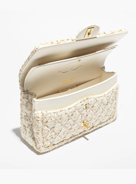 高仿CHANEL包包 | A货香奈儿女包 2025/26早春度假系列 乳白色经典11.12手袋