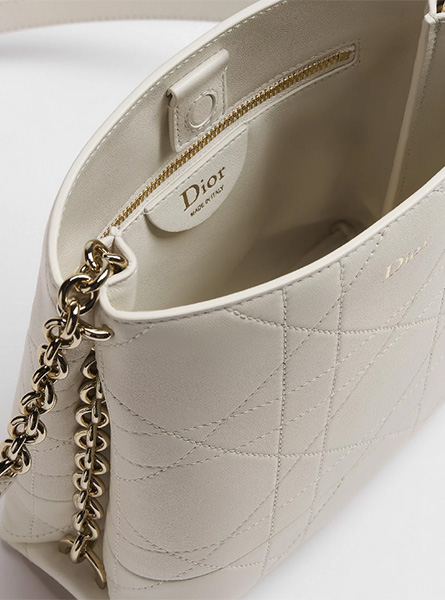 高仿DIOR包包 | A货迪奥女包 2026春夏DIOR新款 奶白色小号 Dior Trianon 竖版链条手袋