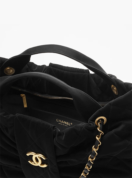 高仿CHANEL包包 | A货香奈儿女包 2025/26秋冬系列 黑色超大蝴蝶结手袋