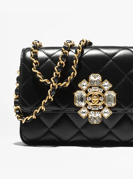 高仿CHANEL包包 | A货香奈儿女包 2025/26早春度假系列 黑色晚宴包