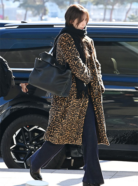 高仿巴黎世家包包 林允儿同款包包