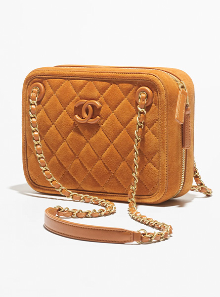 高仿CHANEL包包 | A货香奈儿女包 2025/26早春度假系列 淡棕色迷你相机包