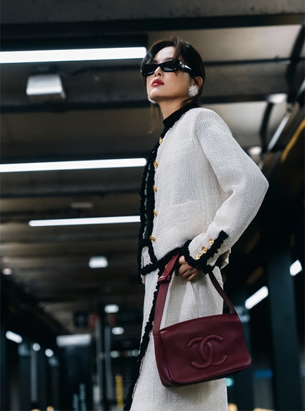高仿Chanel包包 辛芷蕾看秀造型