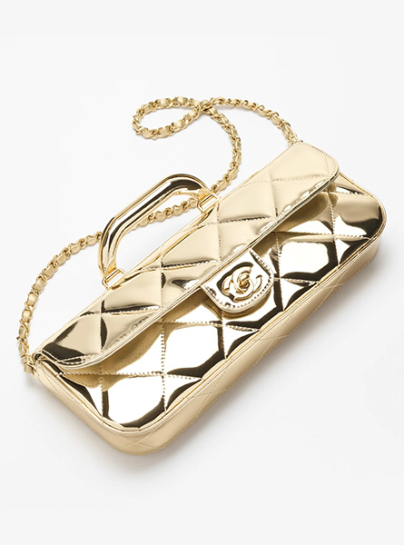 高仿CHANEL包包 | A货香奈儿女包 2025/26秋冬系列 淡金色大号口盖包配以手柄