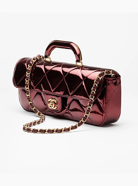 高仿CHANEL包包 | A货香奈儿女包 2025/26秋冬系列 酒红色大号口盖包配以手柄