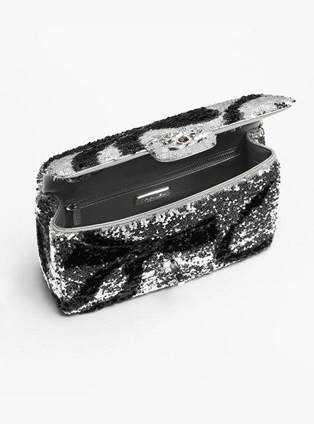 高仿CHANEL包包 | A货香奈儿女包 2025/26秋冬系列 银色口盖包