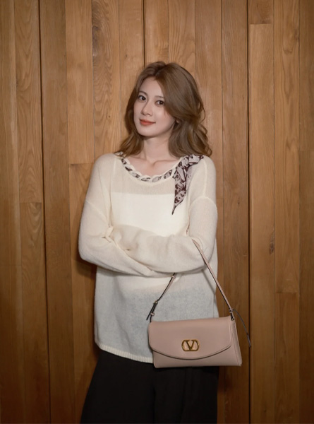 高仿Valentino包包 赵昭仪同款包包