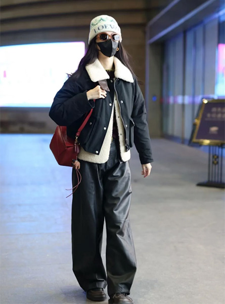 高仿LOEWE包包 陈都灵同款包包