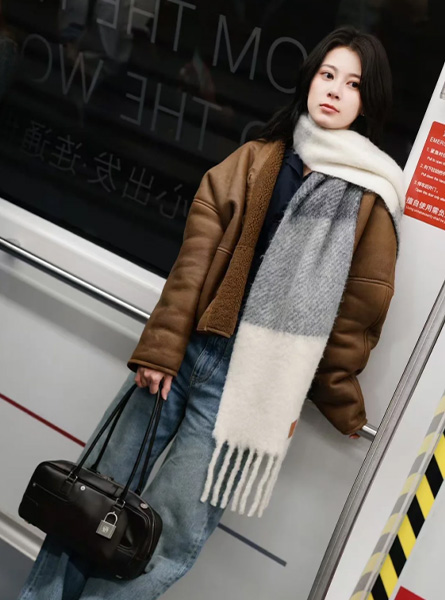 高仿LOEWE包包 赵昭仪同款包包