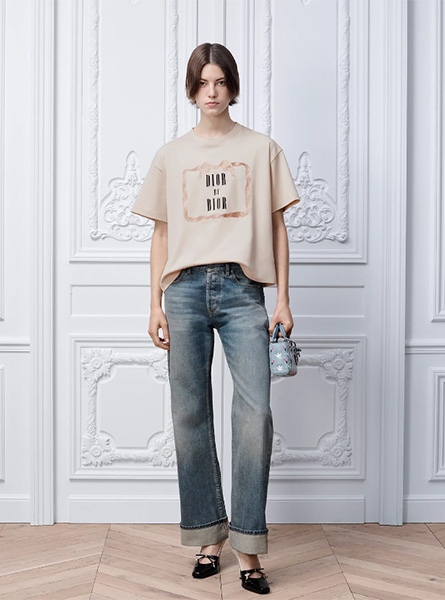 DIOR高仿女装 | 迪奥 A货服装  2026夏季DIOR新款 米色超大版型短款 T 恤