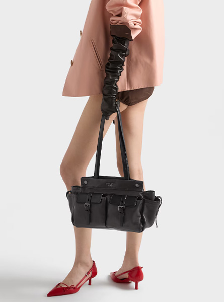 高仿PRADA包包 | A货普拉达女包 2026春夏新款 黑色Prada Route 中号皮革手提包