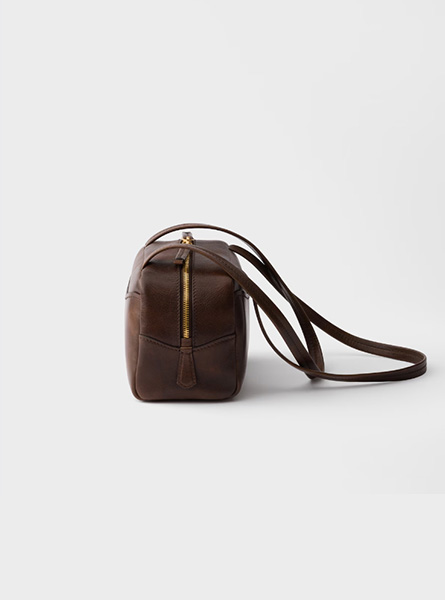 高仿PRADA包包 | A货普拉达女包 2026春夏新款 可可棕Prada Carry复古皮革手提迷你手袋