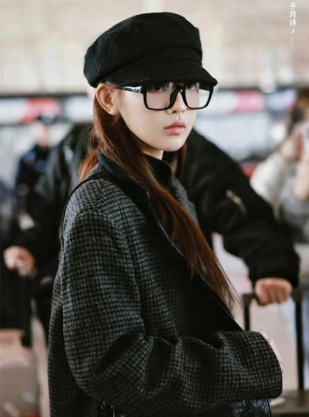 高仿巴黎世家包包 杨超越同款包包