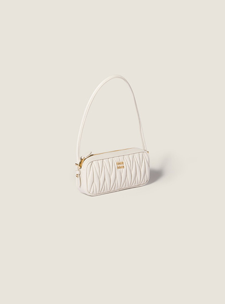 高仿MIUMIU包包 | A货缪缪包包 2026春夏MIUMIU新款 白色Matelassé Nappa皮革小袋