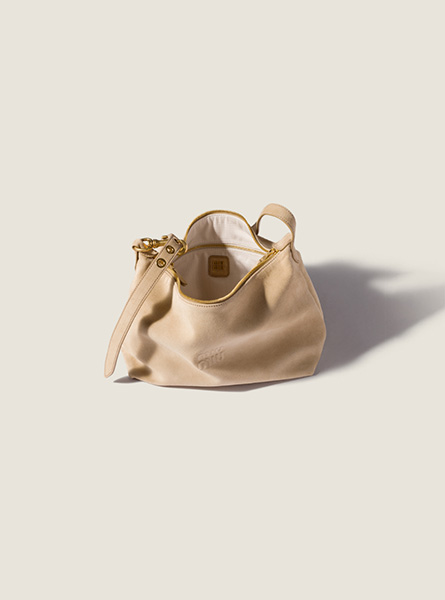 高仿MIUMIU包包 | A货缪缪包包 2026春夏MIUMIU新款 淡褐色Spirit绒面皮革包 饭盒包