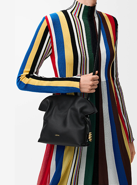 高仿LOEWE包包 | A货罗意威包包 2026春夏新款 黑色迷你纳帕牛皮革 Coil Flamenco 手拿包 福袋包