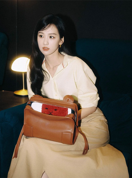 高仿LOEWE包包 陈都灵同款包包
